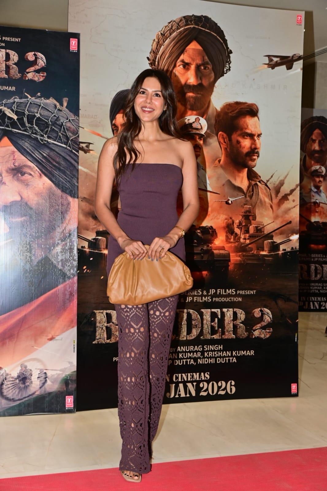 <p>Sonam Bajwa who played Diljit`s wife in Border at the intimate get-together for the film`s team at T-Series office</p>